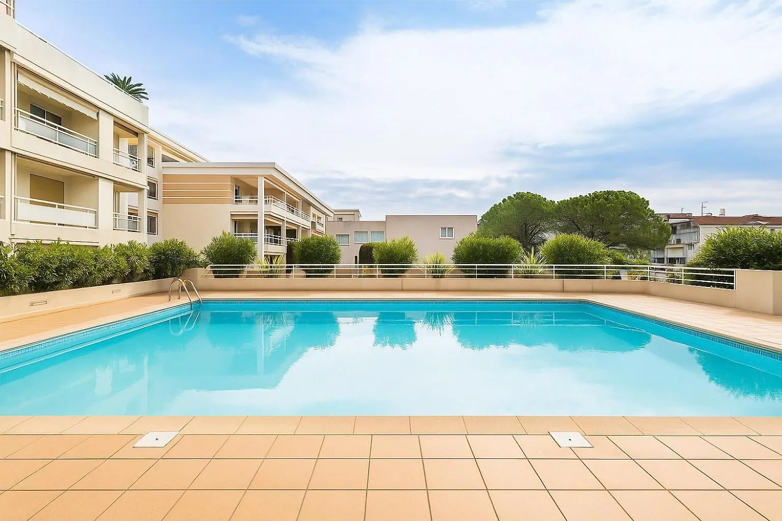Port Azur Apartamento Vallauris