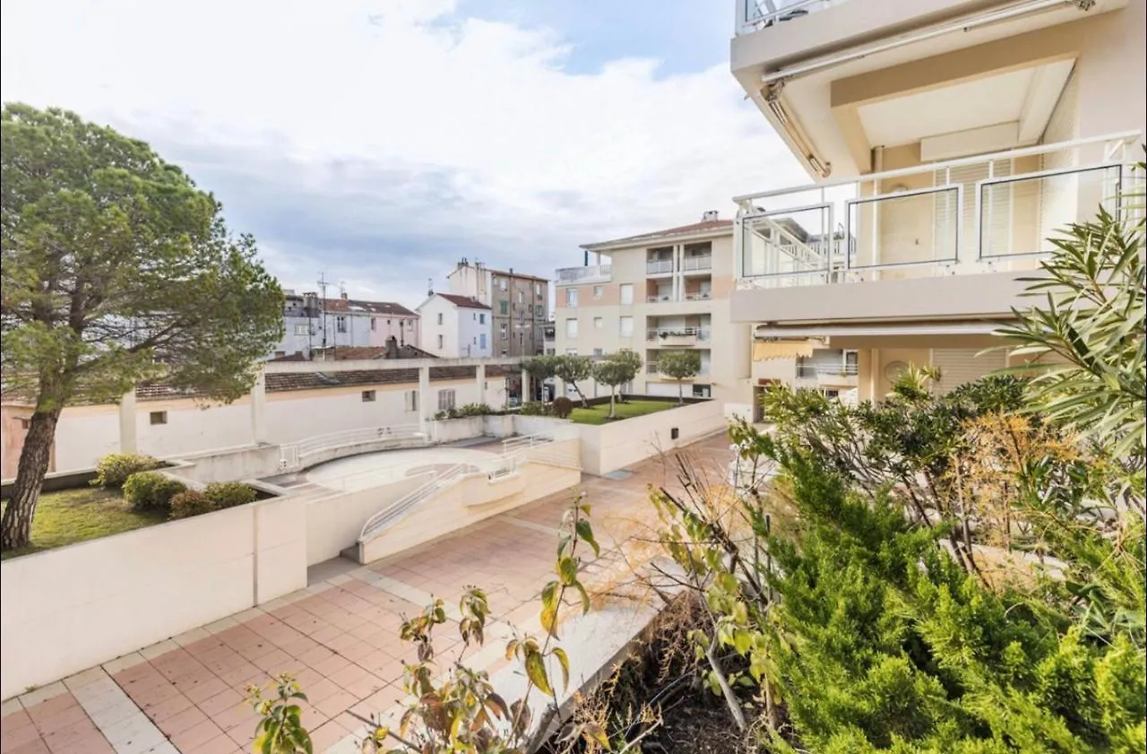 Port Azur Apartment Vallauris